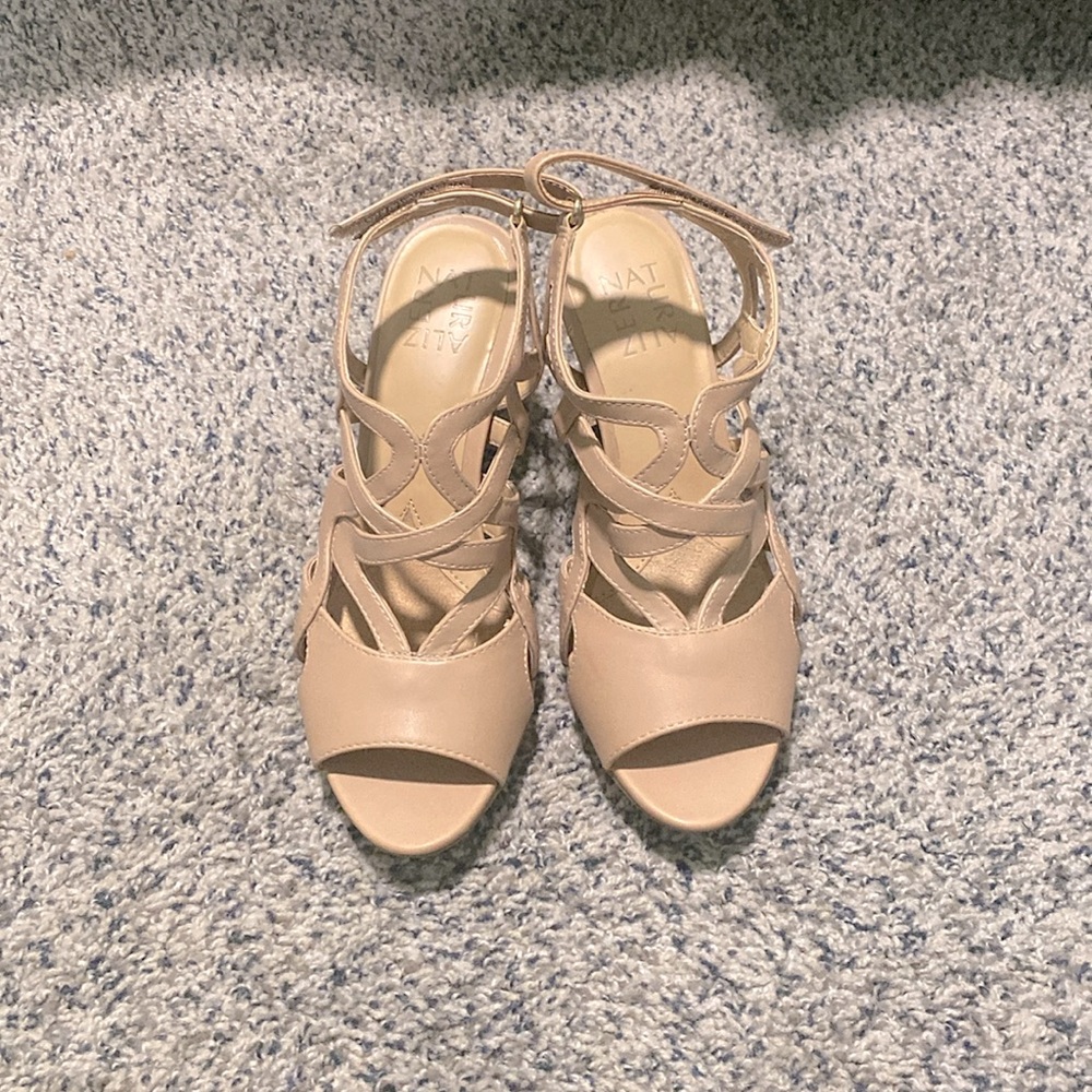 Naturalizer slingback open toe pumps in tan